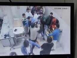 Main constable dies due to negligence of doctors know in the video, doctors are referred without examination