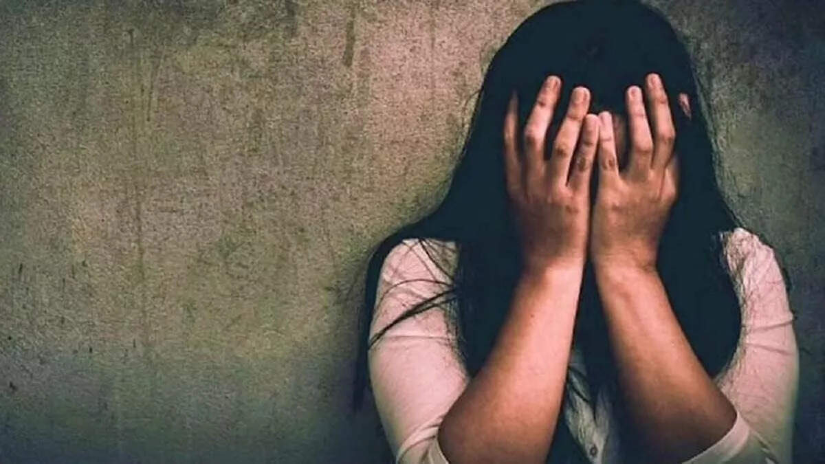 Teenager tilted in a house under the construction of Bhagwanpur