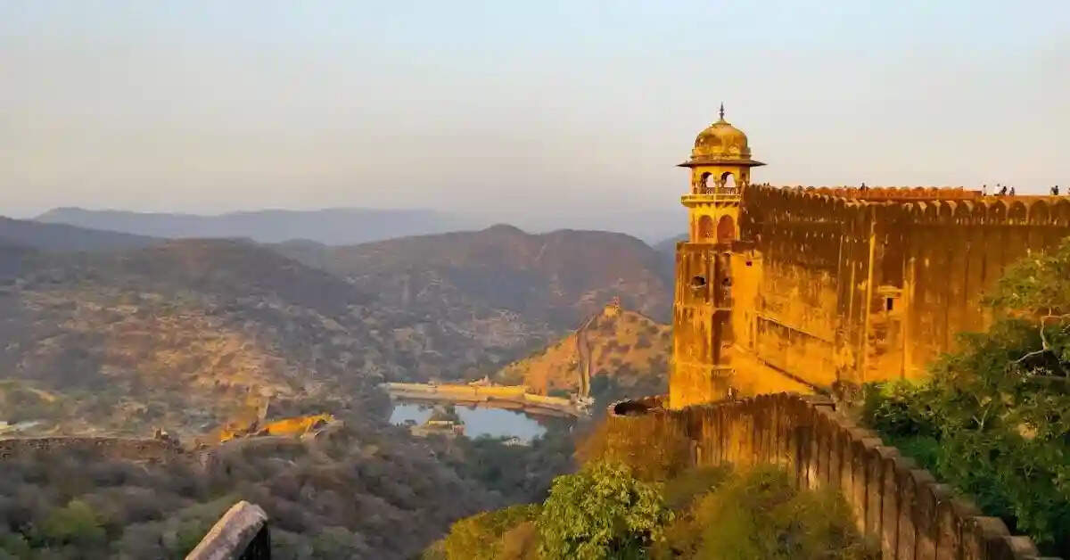 Mysterious voices that tear the silence of the night in Jaigarh Fort know in the video, this fort is the house of true souls?