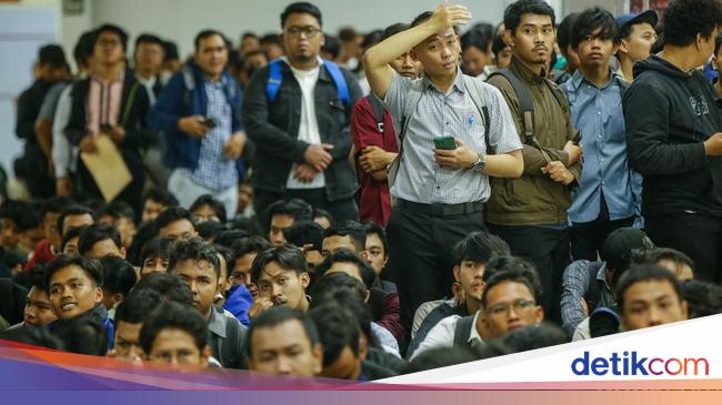 Complaints from people with disabilities did not find cabinets at Job Fair West Jakarta