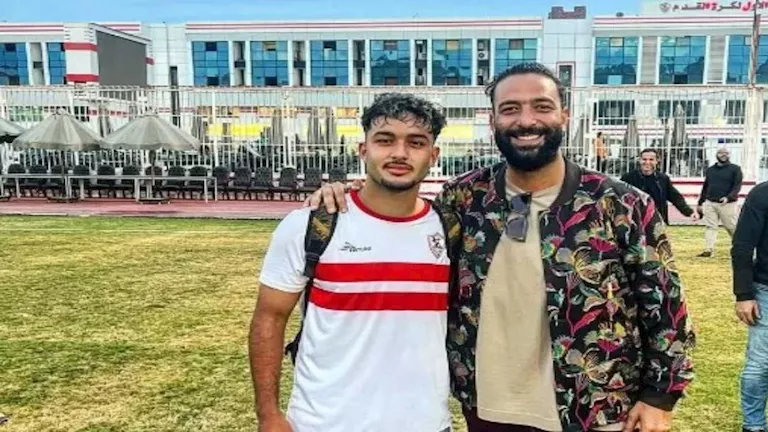 “كان متقدمله عرض ب2 مليون جنيه”.. ميدو يكشف سبب رحيل ابنه عن الزمالك بعد جلسة مع جوميز