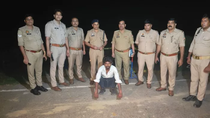 Mathura News: A meeting with the crimes of police at one o’clock in the night … two malicious arrested, one injured by Bullet – Mathura Police meets two thieves that one was injured by bullet
