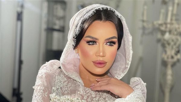 البلوجر-روان-عصام-تُحذر-من-جروب-نسائي-يٌروج-لممارسات-غير-أخلاقية:-“بيحللوا-الحـرام”