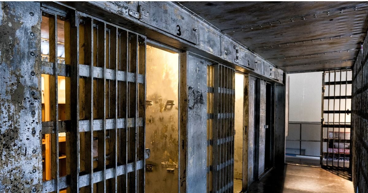 Clits between prisoners from Tihar, scandal before the appearance, a prisoner dies