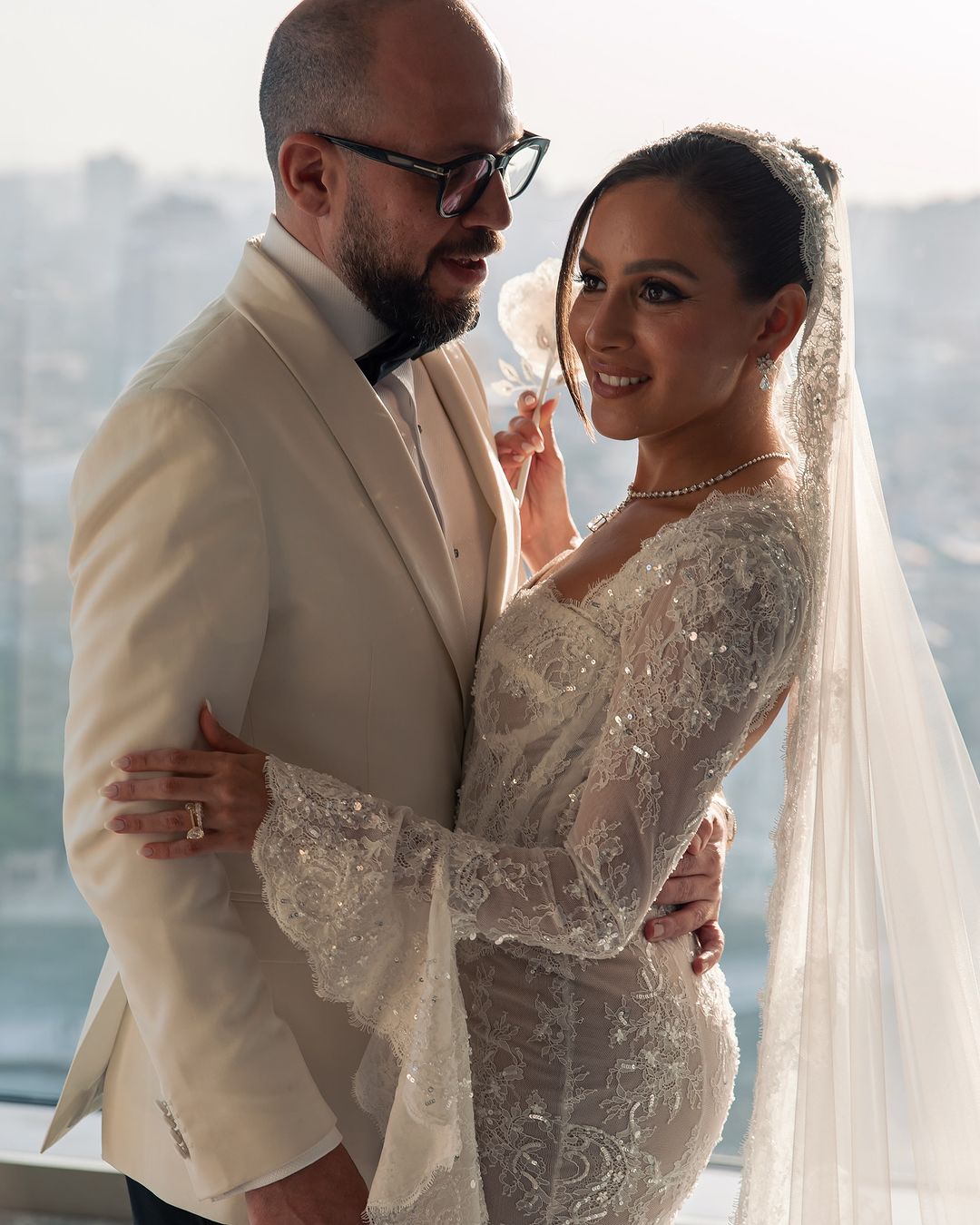 جميلة عوض تحتفل بالذكرى الأولى لزواجها وتسترجع كواليس وتحضيرات حفل الزفاف