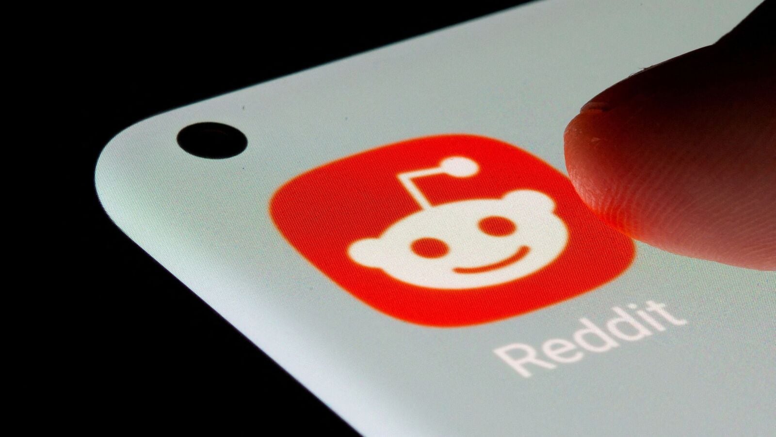 Reddit says Anthropic used his community to train AI without permission, rather mint