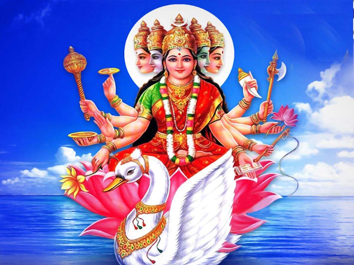 Do you know how the divine origin of Gayatri -Mantra happened in the video? Know how it regularly sings it spiritual, physical and spiritual peace