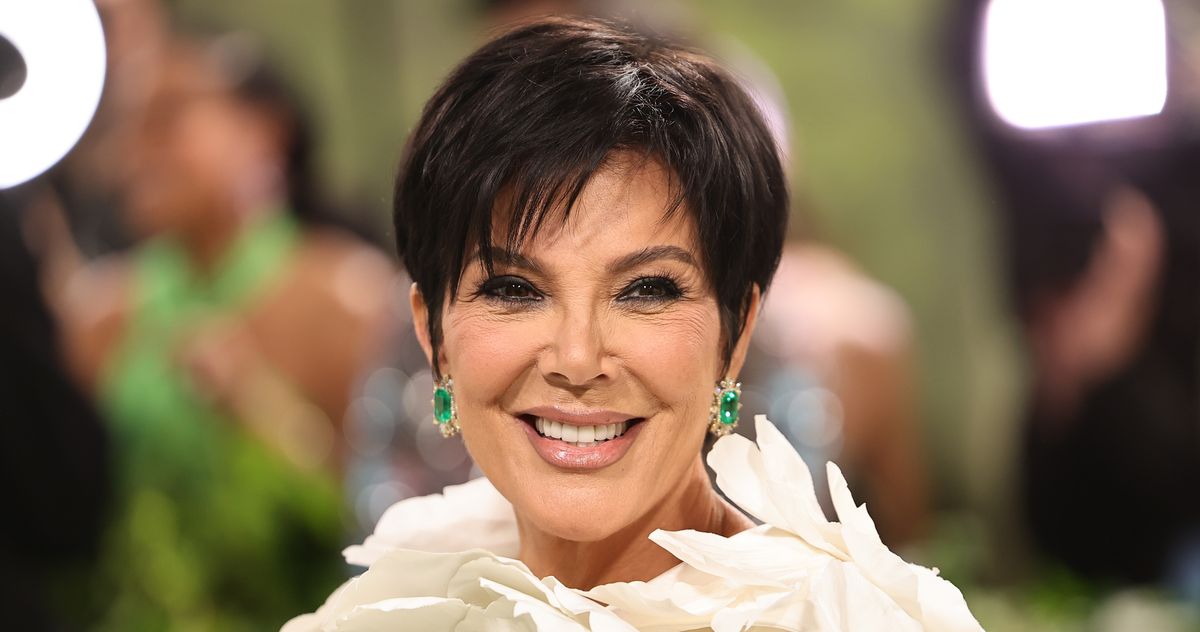 kris-jenner-debut-a-dauntless-microscopic-bob