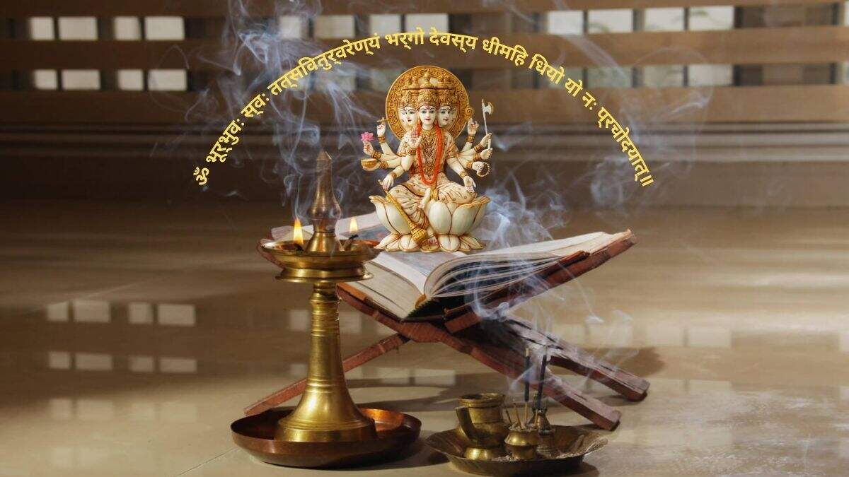 Do you know the deep relationship between Gayatri Mantra and Ramayana in the video? Know how this divine mantra gave confidence and direction to Shri Ram