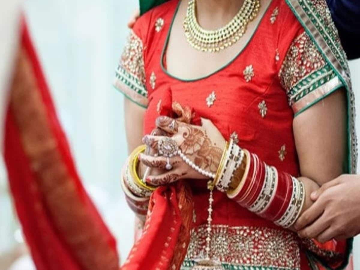 The next day of marriage, the groom recorded after robbing … 4 arrested 4, including bride in Surat
