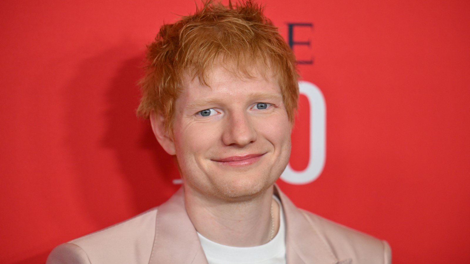 ed-sheeran-ceusing-singe-‘sappire’
