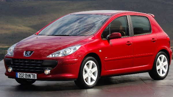 peugeot-307-hatchback-at-300-thousand-kilos