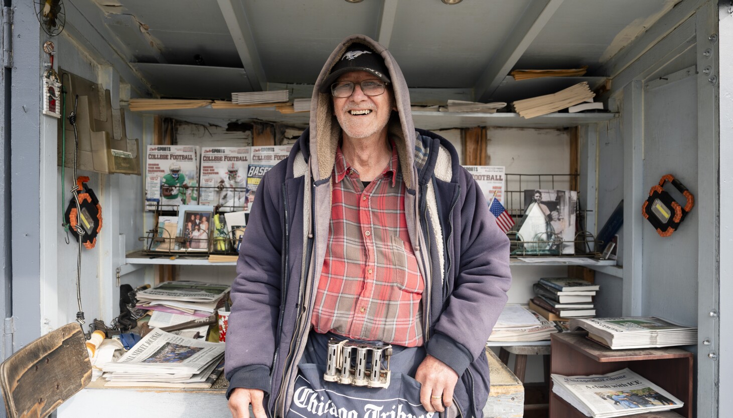 kaage-newsstand,-a-chicago-moinstay-for-82-years,-is-closing