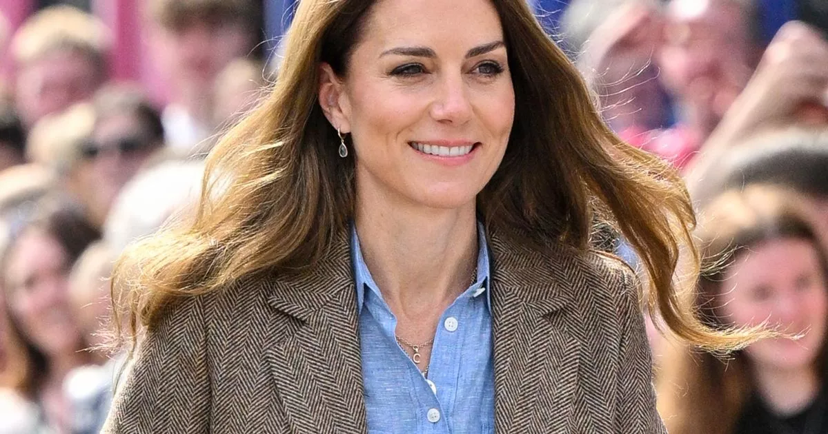 kate-middleton’s-precise-boden-linen-safari-shirt-is-slashed-by-15-in-rare-offer