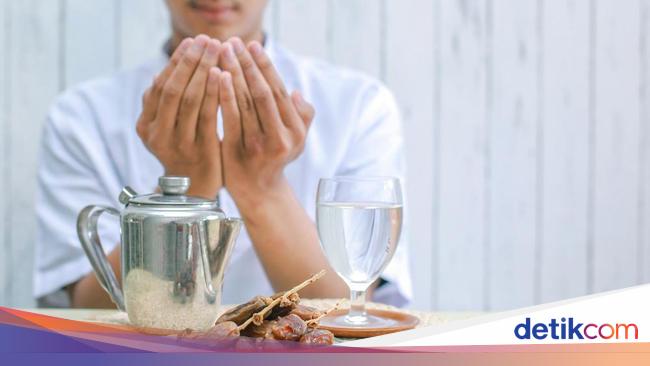 What is the law of fasting on the day of Tasyrik Eid al -Aadha? Look at the information!