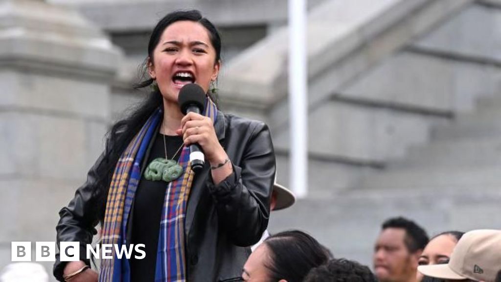 three-maori-mps-suspended-over-‘intimidating’-haka