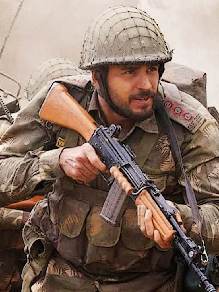 Top 10 should watch army film