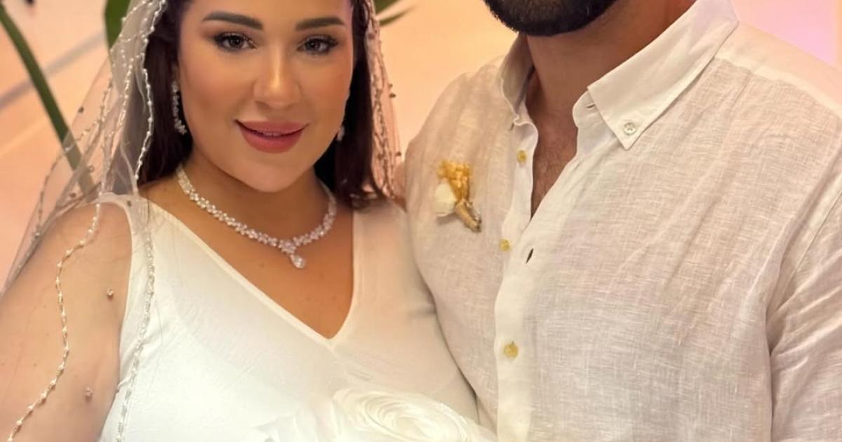 بعد فترة وصفتها ب”الرحلة الطويلة مع نفسها”، أسما شريف منير تعلن زواجها “فهمت أنا محتاجة إيه من…