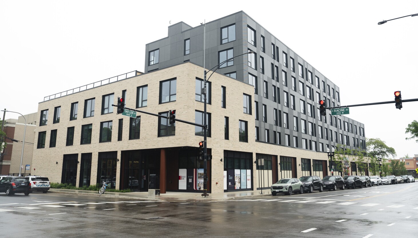 roosevelt-square-on-the-broken-down-abla-properties-area-hits-a-vogue-milestone