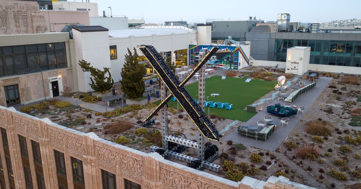 twitter’s-novel-hq-rooftop-x-is-officiously-a-defective-signal