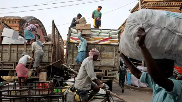 In the past 11 years, 27 Crore -Indians who came out of extreme poverty released the report -27 Crore -indians have come out of extreme poverty over the past 11 years
