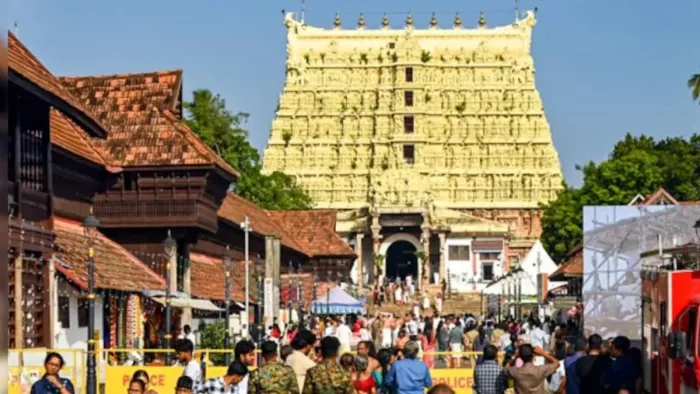 270 years later, Mahakumbhbhishekam in the Padmanabhaswamy Temple in Kerala, Governor also became a rare moment witness -Padmanabhaswamy -Temple performs rare wide after 270 years out