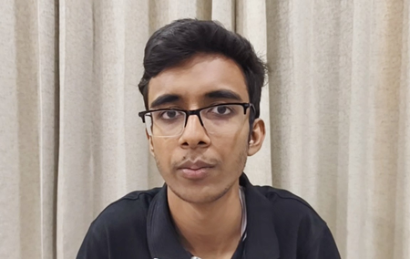 Haryana: Saksham of Hisar, who secured the second rank in Jee Advance, told the secret of his success