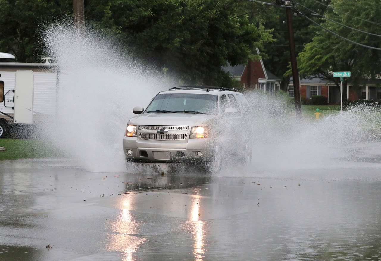 now-not-no-longer-as-much-as-2-killed-as-storms-push-by-south
