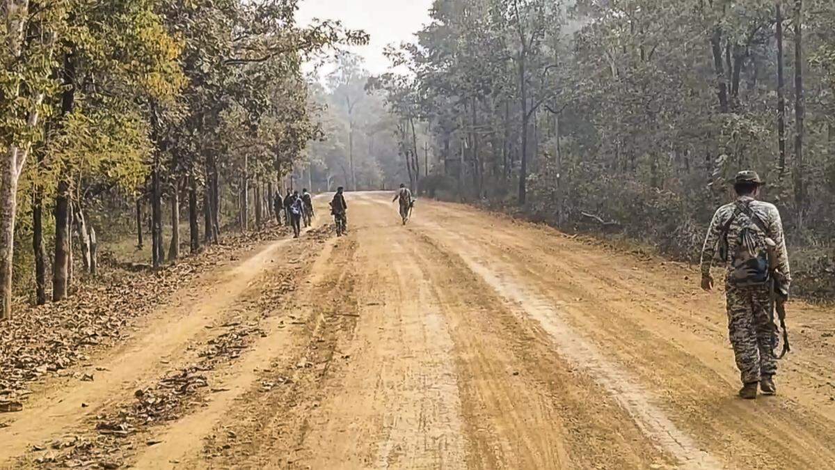 Sixteen Maoists have surrendered in sukma
