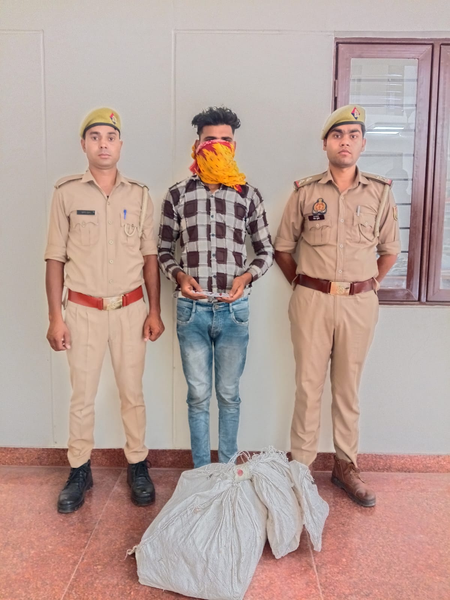 NEIDA: RRU stole accused who were arrested from the mobile tower, repaired stolen goods and illegal knife