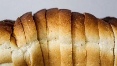 bread-will-stay-fresher-for-the-weeks-if-positioned-next-to-one-unlikly-vegetable