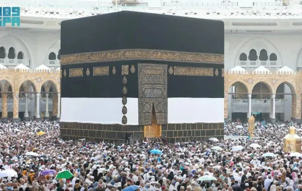 وزارة الحج والعمرة تعلن انطلاق موسم عمرة 1447ه وفتح باب التأشيرات والتصاريح