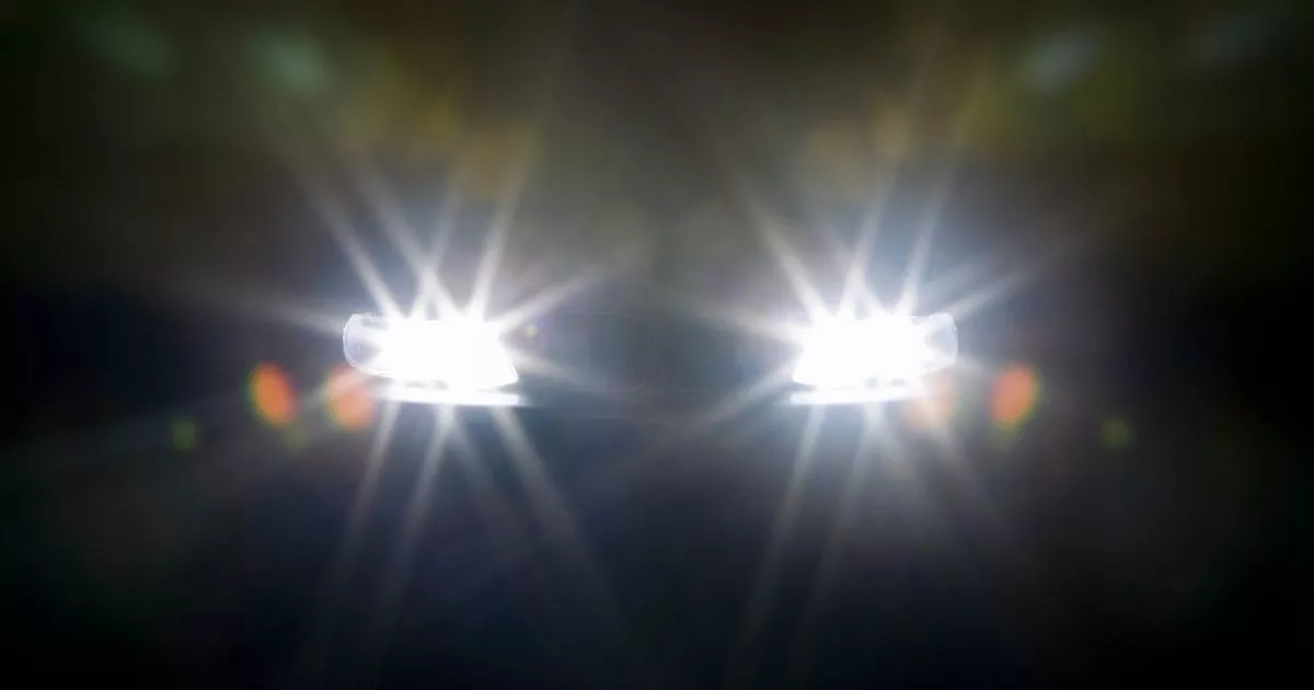 driver’s-‘genius’-dashboard-hack-to-combat-led-headlight-glare-on-the-roads