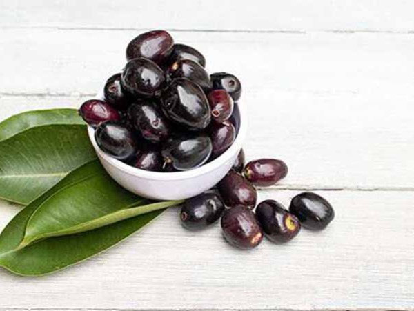 Surefire Benefits of Eating Jamum