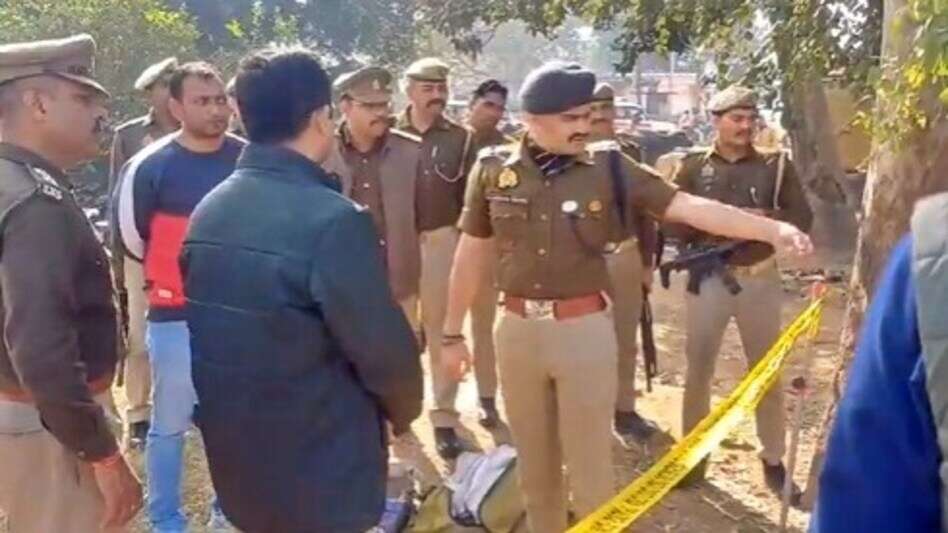 Scooty stops by hand and then poured bullets. The murder of lawyer in Sultanpur knows the whole case