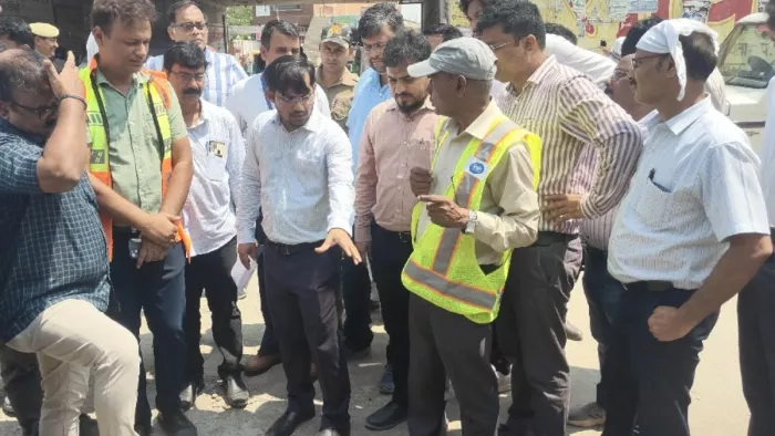 Chandauli News: Notice to the Executive Engineer of the Department of Passion on Negligence In The Work, DM Instructions to Stop Salary
