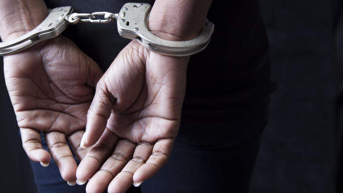 100 Bighas of 100 bad guys, 10.0 arrested