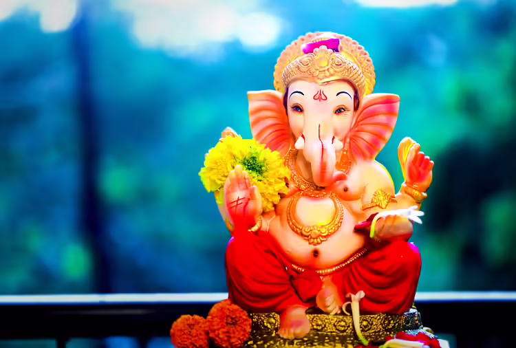 What is the 12 sadness of life in this spiritual video, which is destroyed by the presentation of Ganesh Dwadash name Stotram?