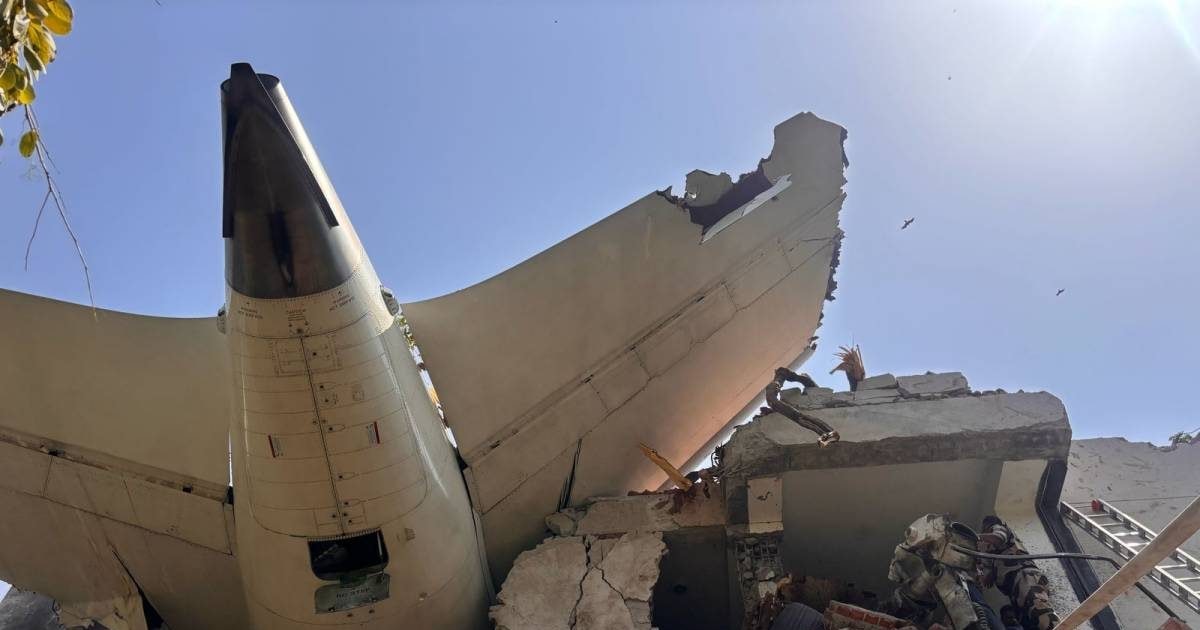 Ahmedabad Plane Crash Live: Today PM Modi will go to the accident, NSG has achieved Black Box, DGCA investigation team …