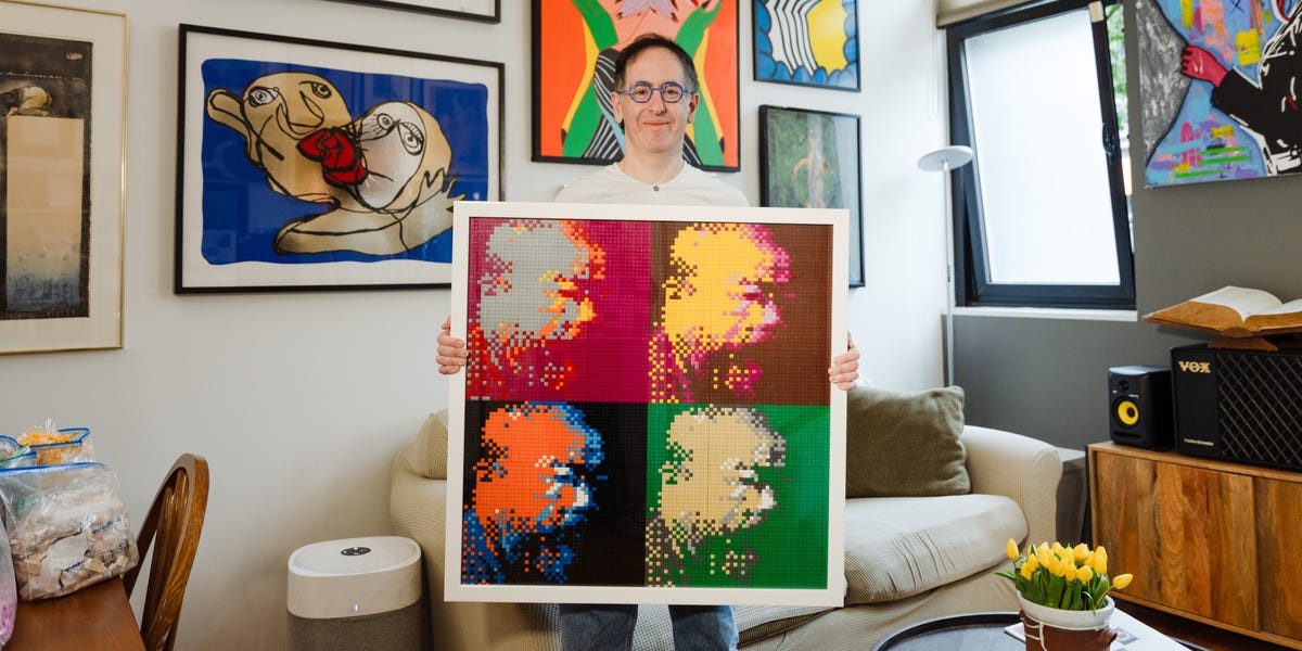 the-lego-art-by-ai-weiwei-value-$280,000-i-spent-$250-to-forge-it.
