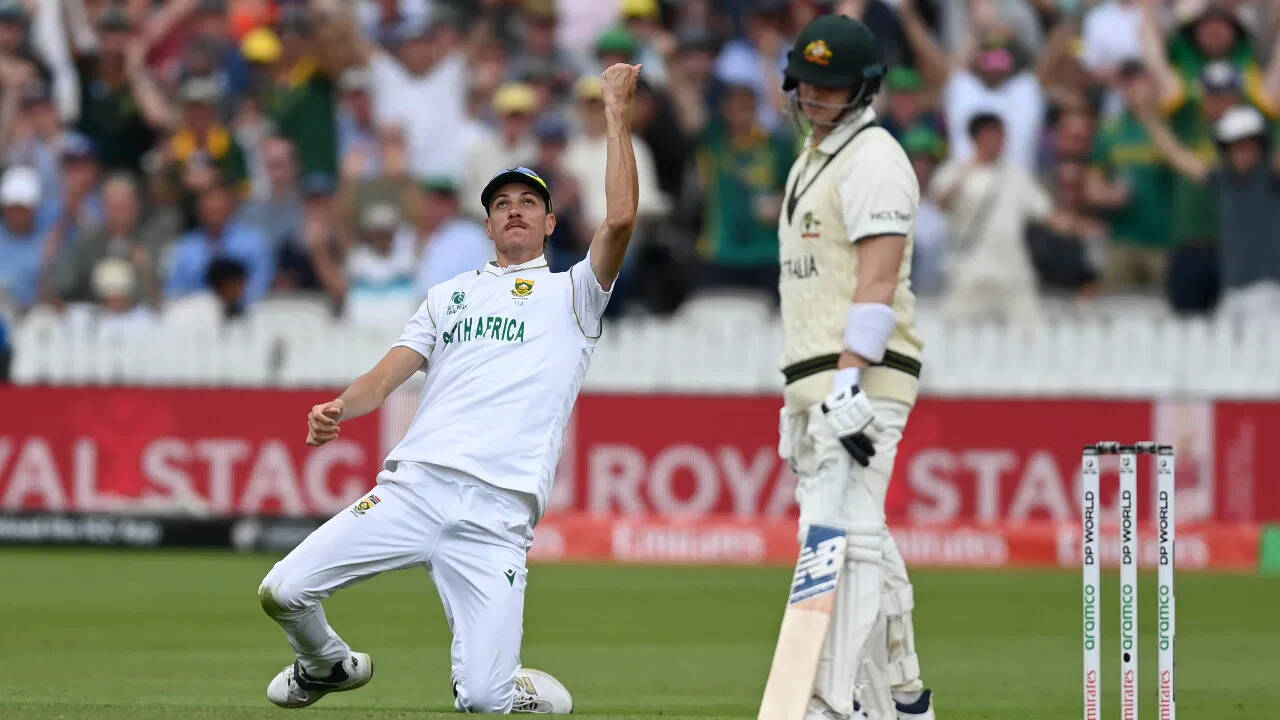 If you haven’t seen it, I didn’t see anything …. Jansan showed an incredible catch in field work after bowling, Smith caught on Markram’s ball