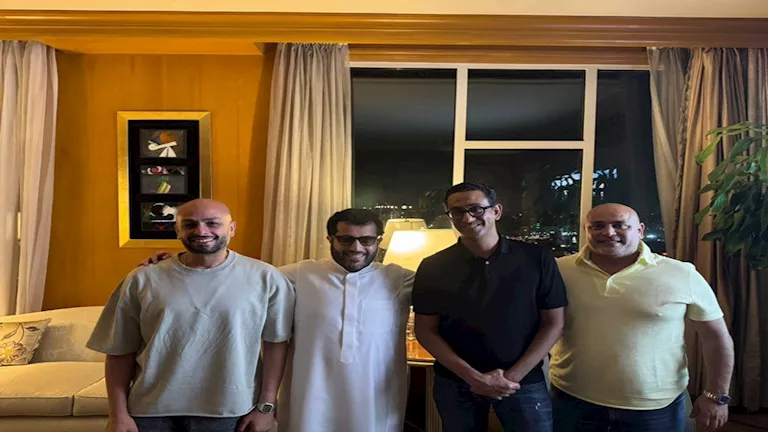 “هيكون-نار”.-تركي-آل-الشيخ-يشوق-متابعيه-لفيلم-الفيل-الأزرق-3