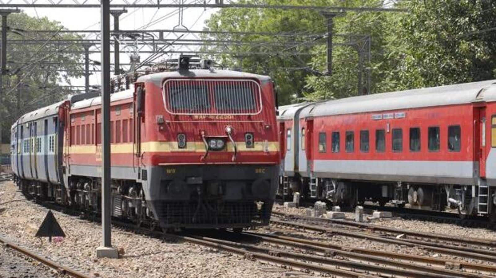 8000% rally over five years! MultiBagger -Railway stock hits 5% upper circle despite the stock market collapse; Here’s why | Einsmark news