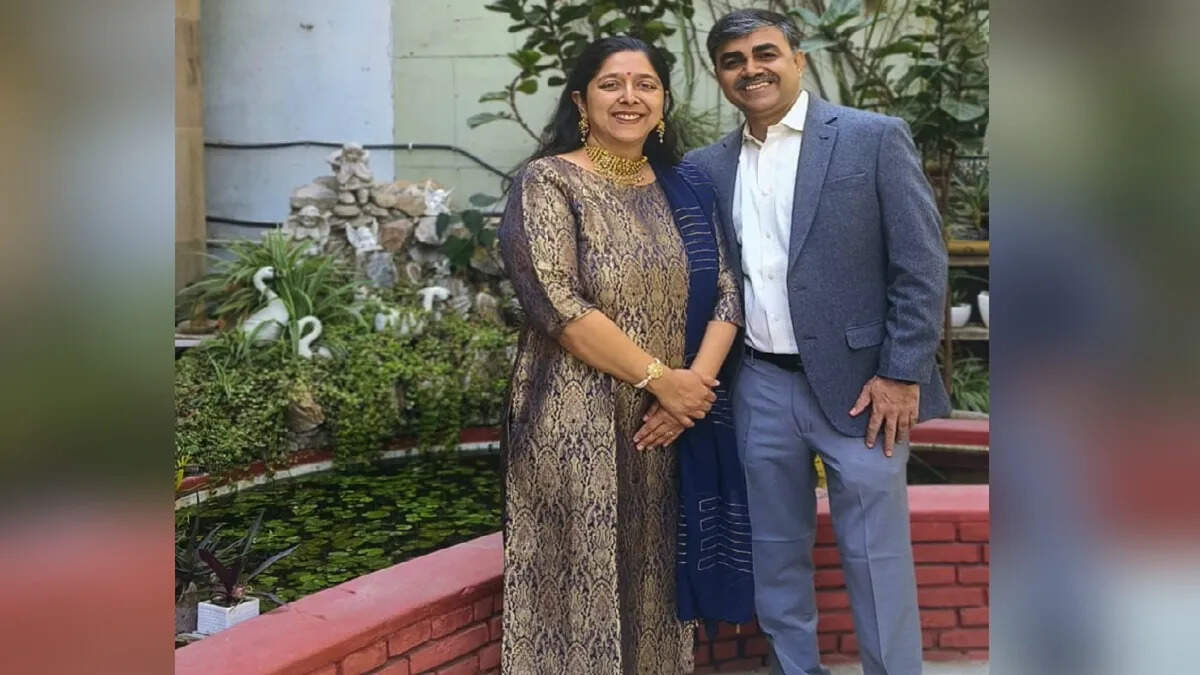 The presence of the pair Agra in Ahmedabad aircraft crash, Defining and Aparna Lavania of Akola drove in the accident