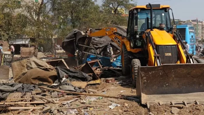 Sonipat Bulldozer Action: Fir imposed on illegal colonies in Sonepat; Action released – Sonipat News Fir against illegal colonizers on Bega Road Ganna
