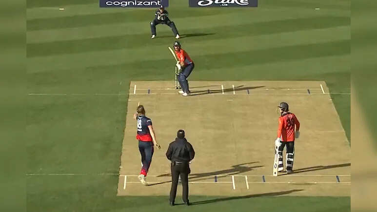 The new world record has become … This batsman hit so many sixes, Chris Gayle’s plate became dwarf