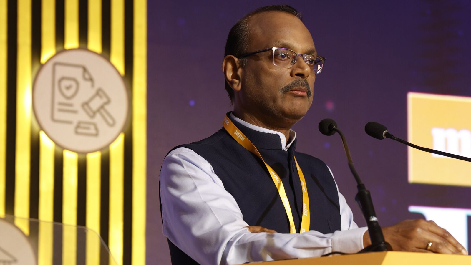 Valuation practices under regulatory lens such as Sebi -flags worry | Einsmark news