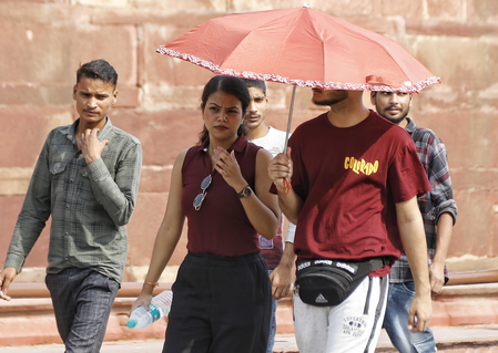 Sun’s intense outbreak in Jaisalmer, temperature 45 degrees, administration alert