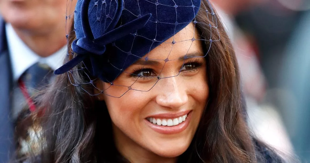 meghan-markle-will-get-her-‘fresh-faced-glow’-by-using-this-radiance-bettering-facial-speak