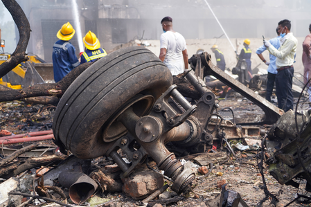 Poor fuel may also be due to Ahmedabad aircraft crash: Aviation expert